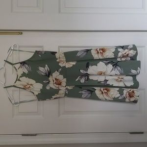 Monteau green floral above the knee dress small